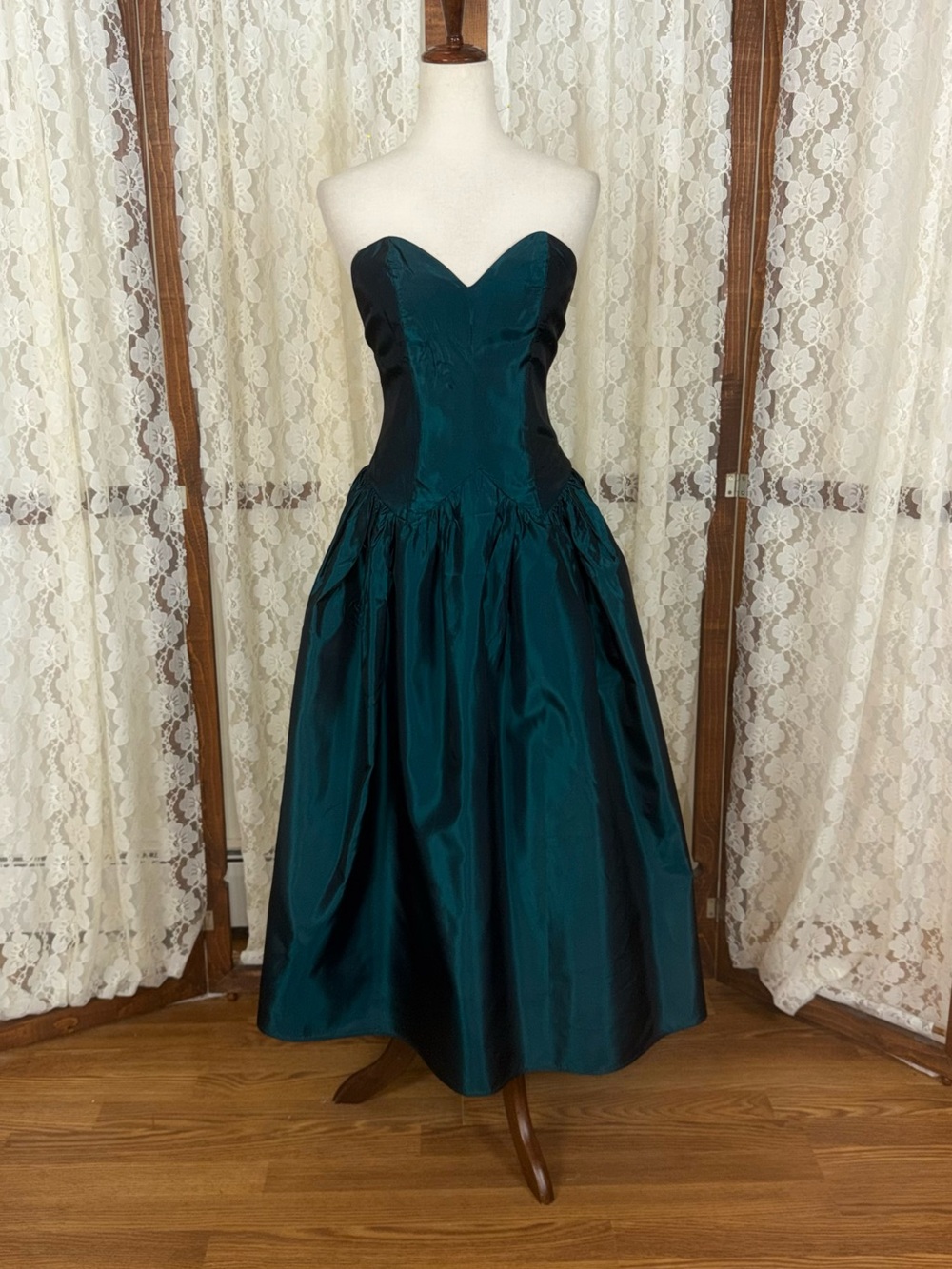 Gorgeous Vintage 1980s Iridescent Teal Taffeta Prom Gown